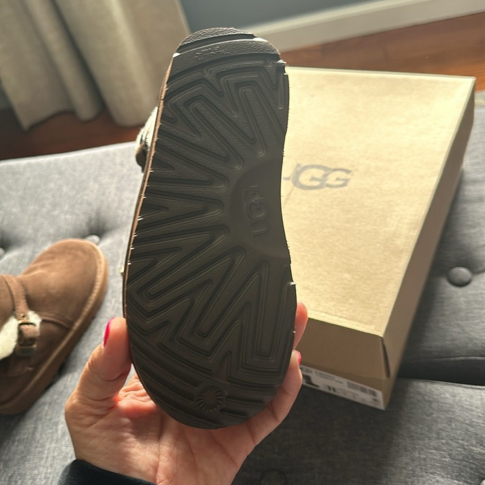 Ugg boots - Picture 5 of 9